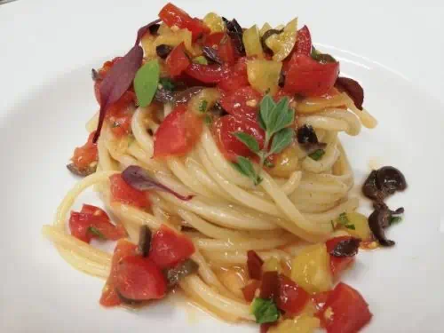 spaghetto di olive spaghetto di olive